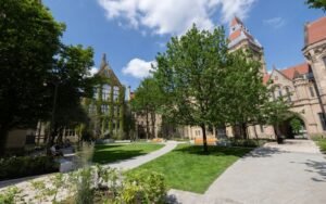 THE UNIVERSITY OF MANCHESTER