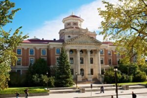 UNIVERSITY OF MANITOBA