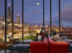 UNIVERSITY OF ILLINOIS CHICAGO (UIC)