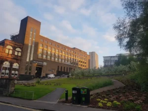 UNIVERSITY OF STRATHCLYDE