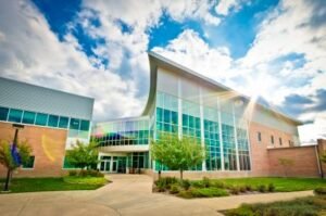 UNIVERSITY OF ILLINOIS SPRINGFIELD