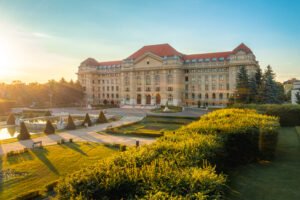 UNIVERSITY OF DEBRECEN